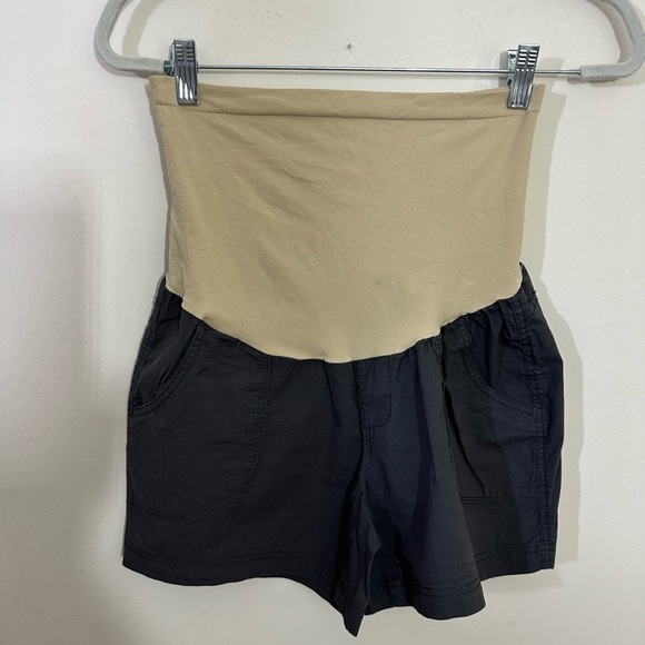 Motherhood Maternity sz med shorts dark gray nearly new - Picture 3 of 11